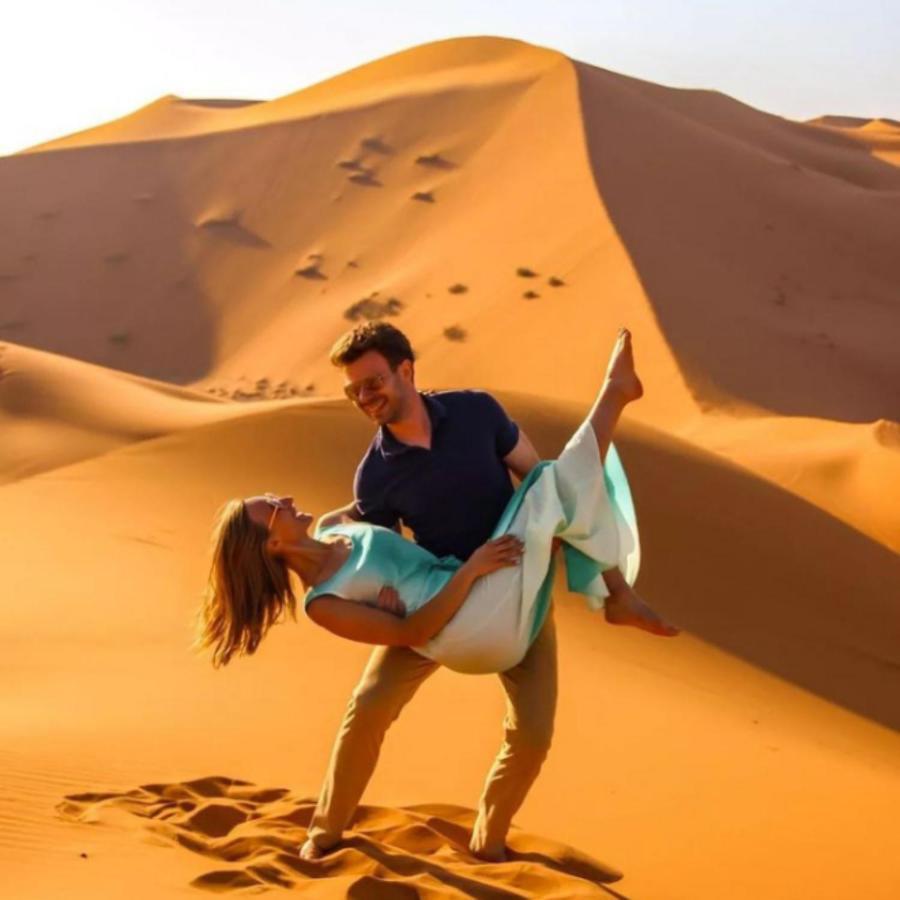 Hotel Sahara Traveling Camp à Merzouga Extérieur photo
