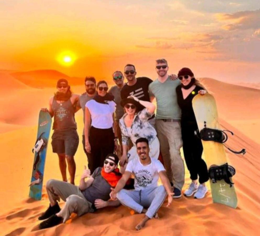 Hotel Sahara Traveling Camp à Merzouga Extérieur photo