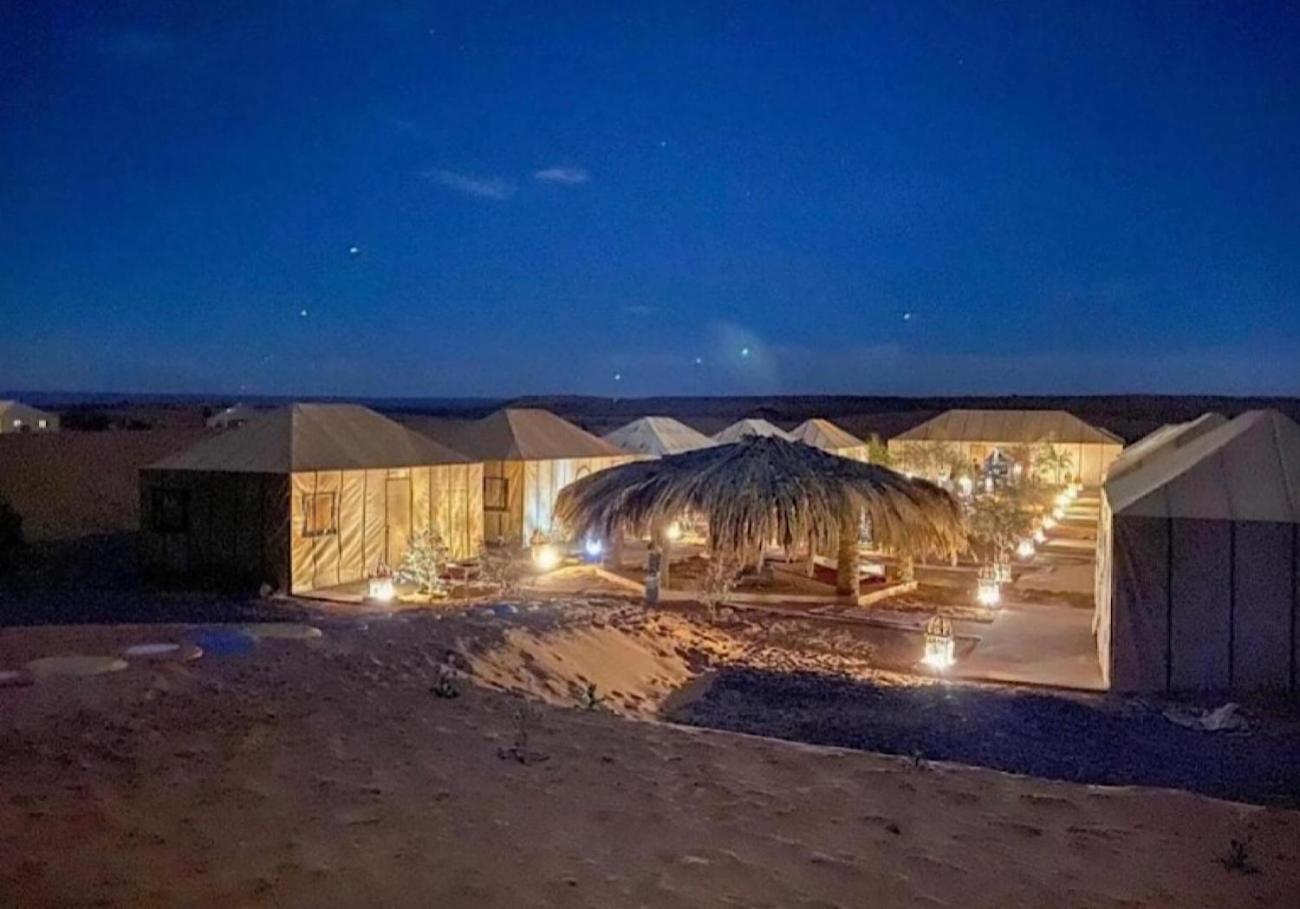 Hotel Sahara Traveling Camp à Merzouga Extérieur photo