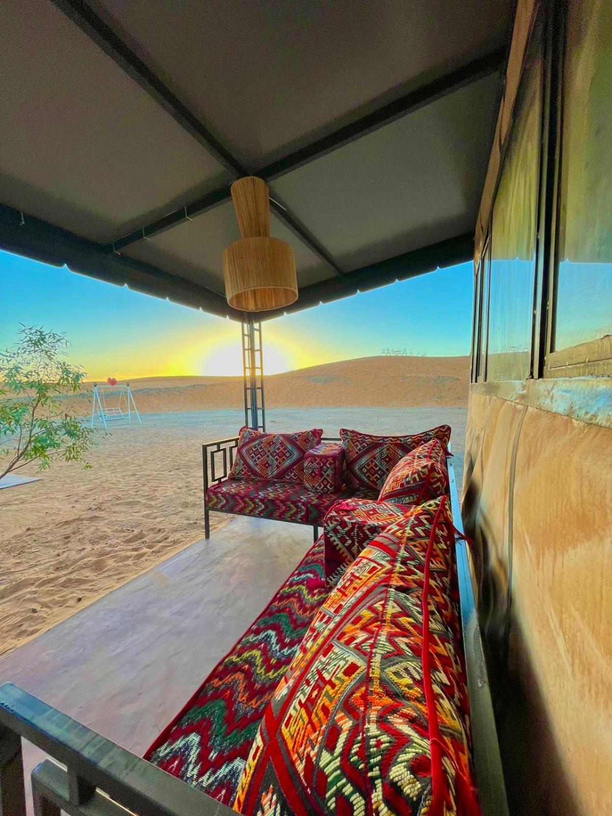 Hotel Sahara Traveling Camp à Merzouga Extérieur photo