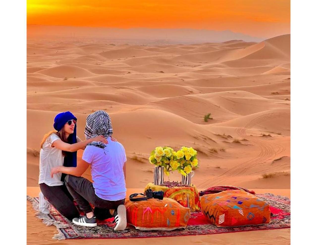 Hotel Sahara Traveling Camp à Merzouga Extérieur photo
