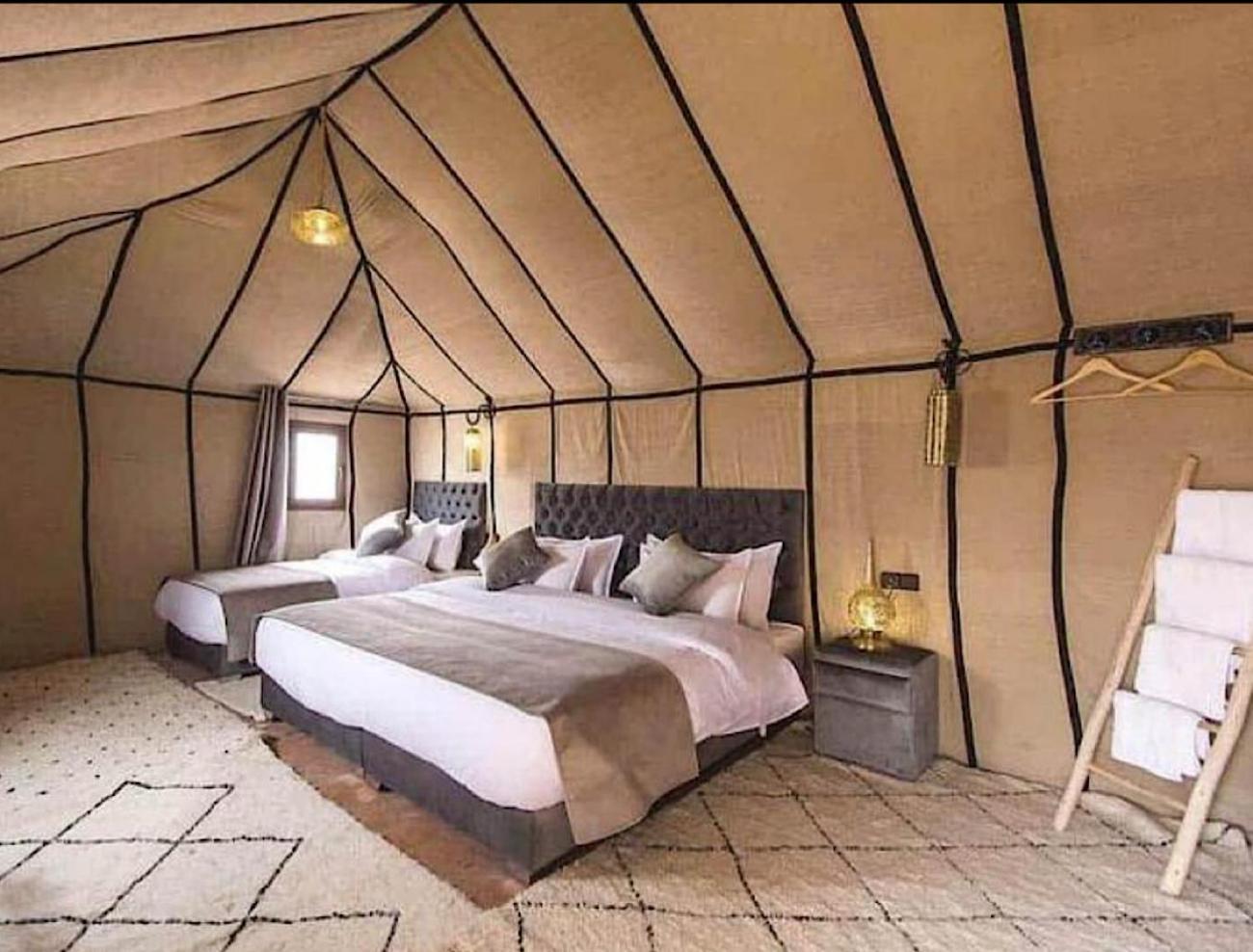 Hotel Sahara Traveling Camp à Merzouga Extérieur photo