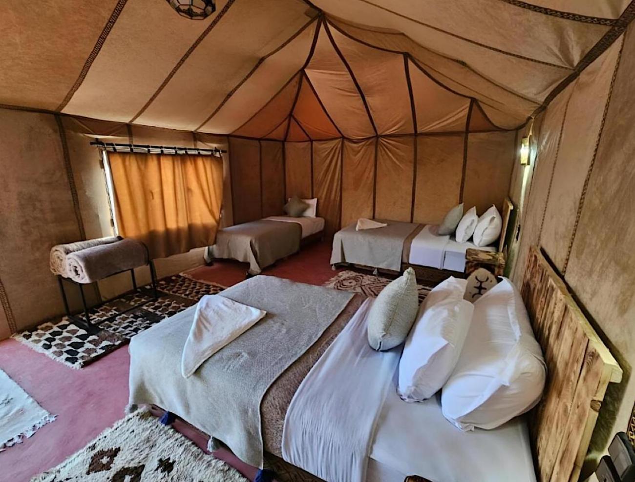 Hotel Sahara Traveling Camp à Merzouga Extérieur photo